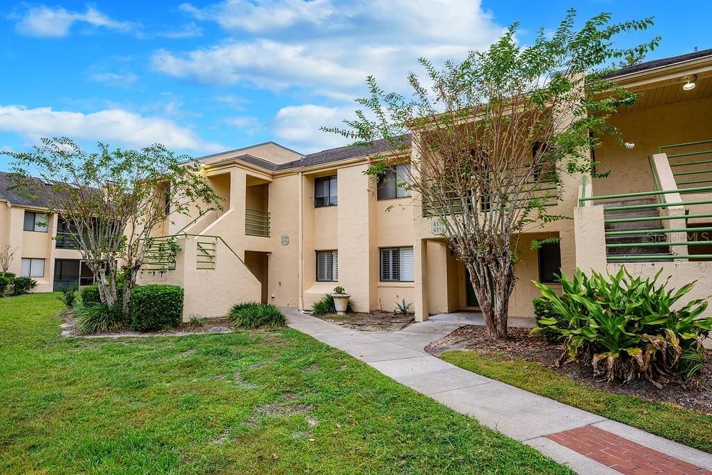 Whether you are looking for a low maintenance first home or want to live outside the hustle and bustle of Downtown but still close to all the action, look no further than S Lake Orlando Parkway and this beautifully updated condo!