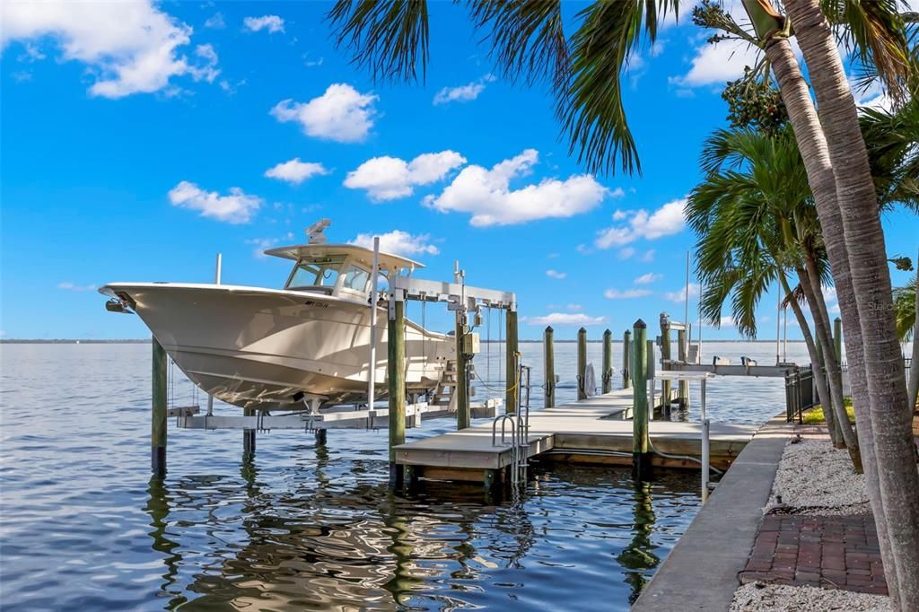 For Sale: $7,500,000 (4 beds, 3 baths, 5535 Square Feet)