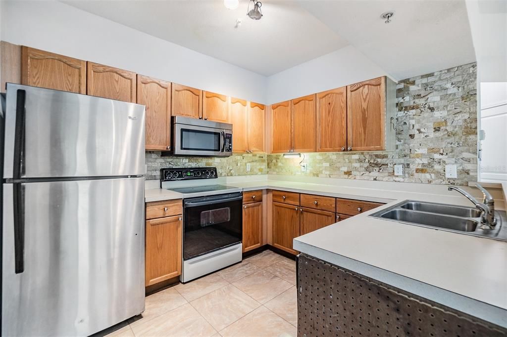 For Rent: $1,795 (2 beds, 2 baths, 1117 Square Feet)