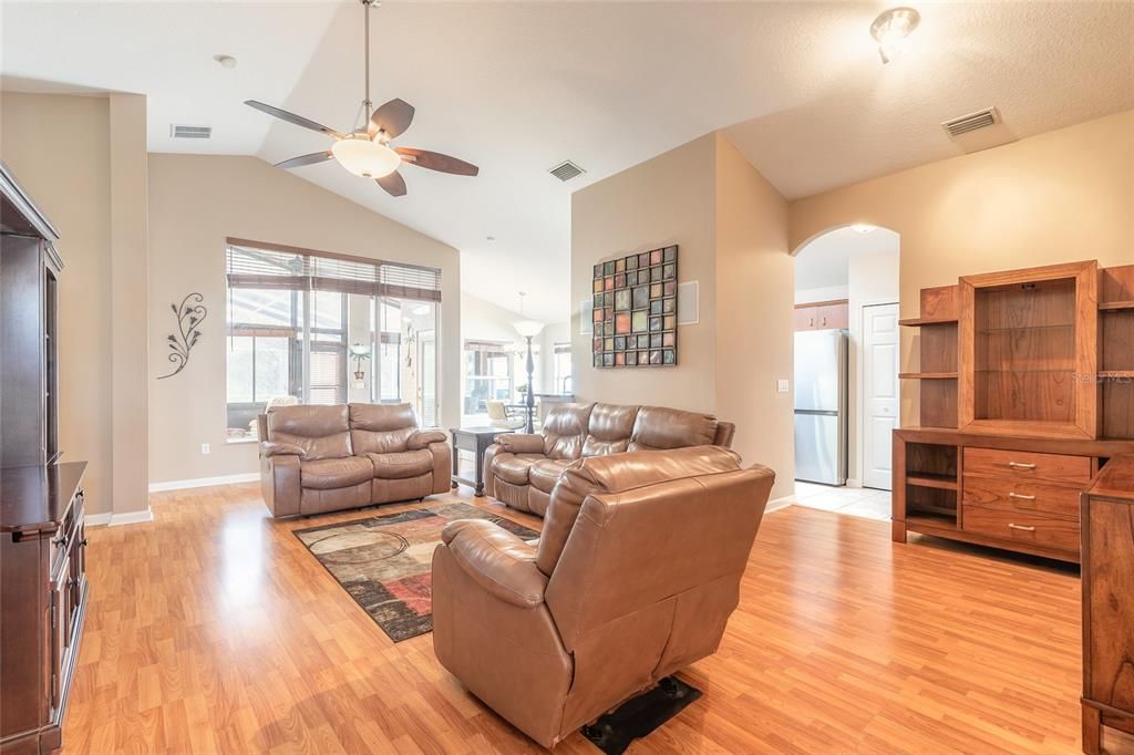 For Sale: $474,900 (3 beds, 2 baths, 1620 Square Feet)