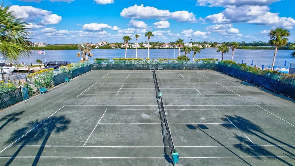 Amazing views of the Intercoastal from tennis courts