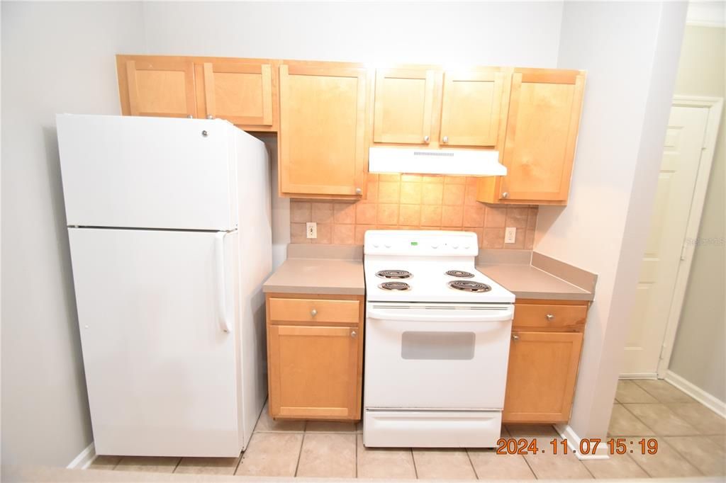 For Rent: $1,895 (2 beds, 1 baths, 978 Square Feet)