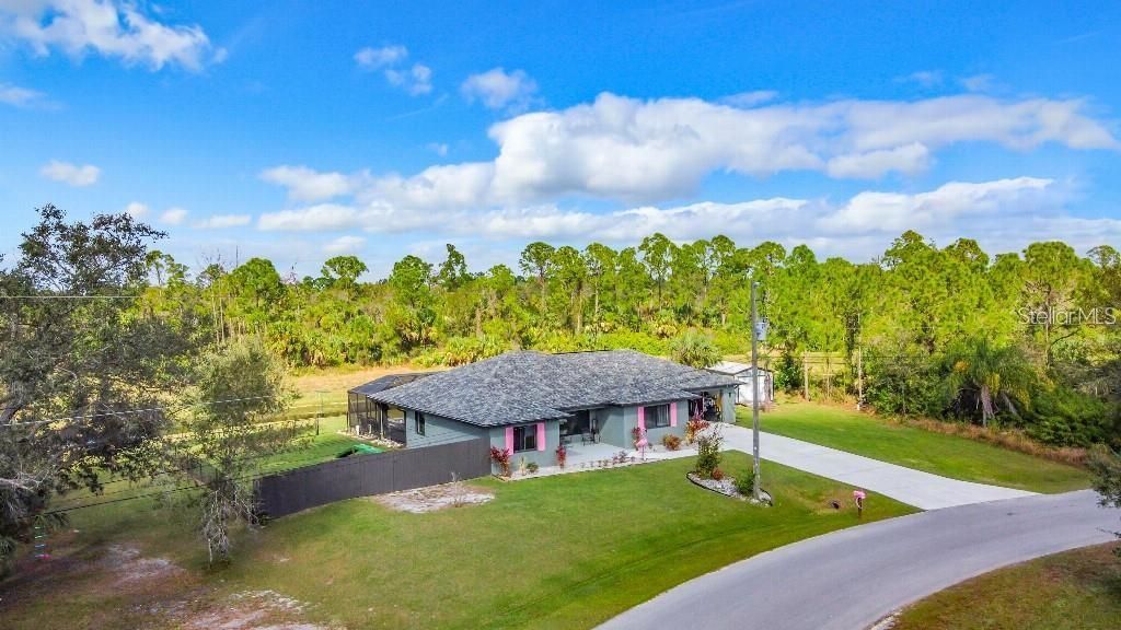 Fenced side yard