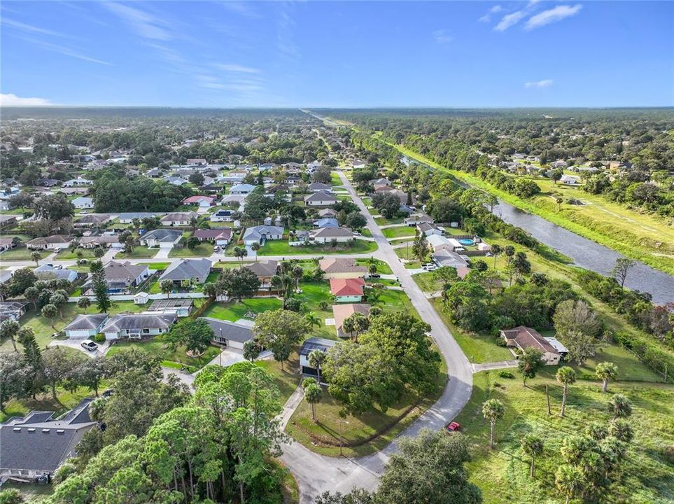 For Sale: $299,990 (3 beds, 2 baths, 1552 Square Feet)