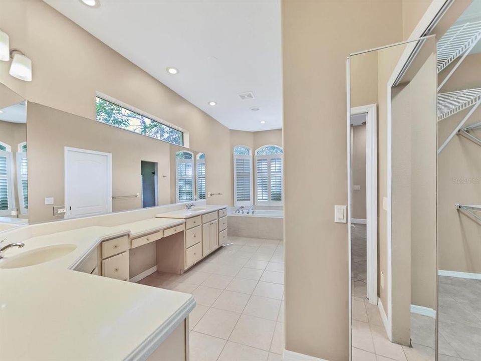 Dual Sinks, Vanity, Huge walk-in Closet