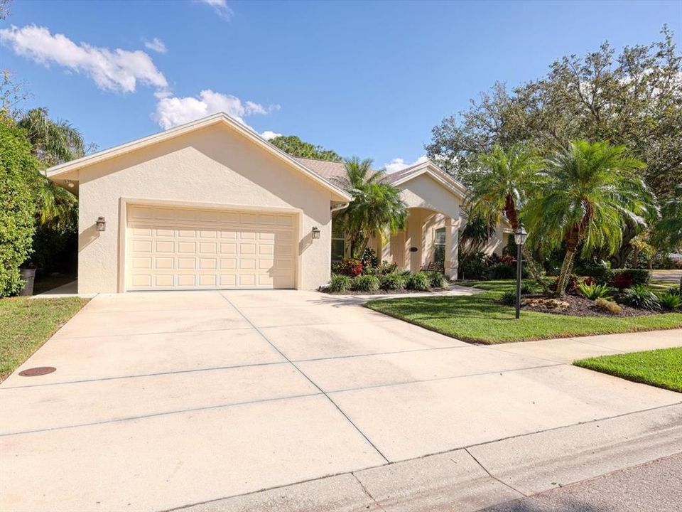 Oversized 2 Car Garage