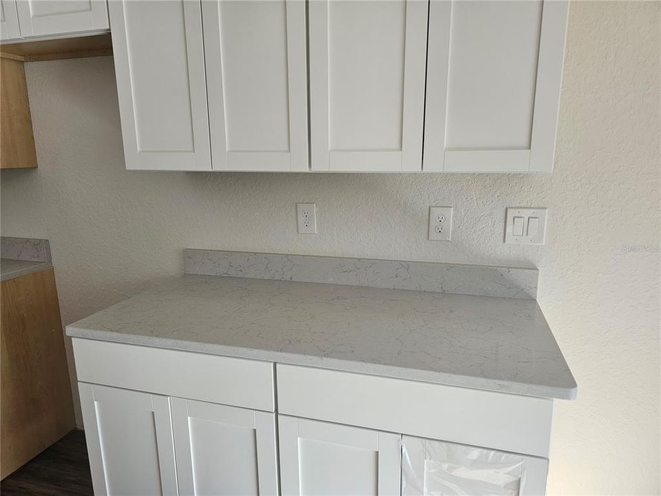 For Sale: $269,999 (3 beds, 2 baths, 1413 Square Feet)