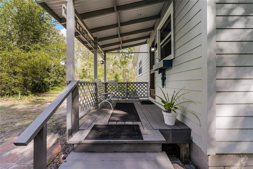 side entrance porch