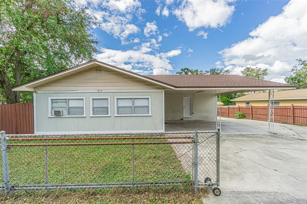 For Sale: $254,900 (3 beds, 2 baths, 1176 Square Feet)