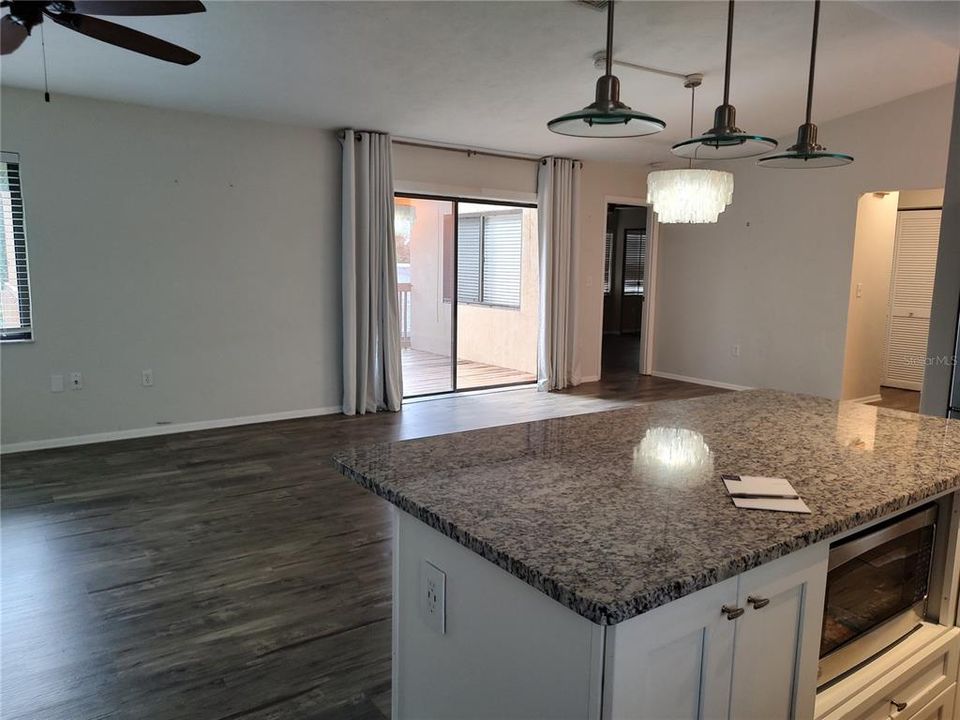 For Rent: $2,250 (2 beds, 2 baths, 1222 Square Feet)