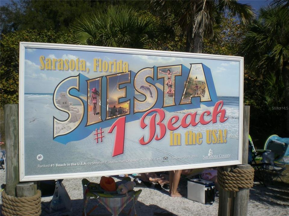 Siesta Key Beach nearby