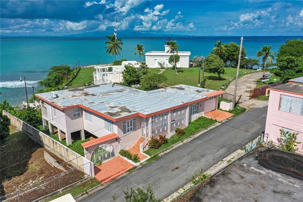 This is the front of the house with the front door