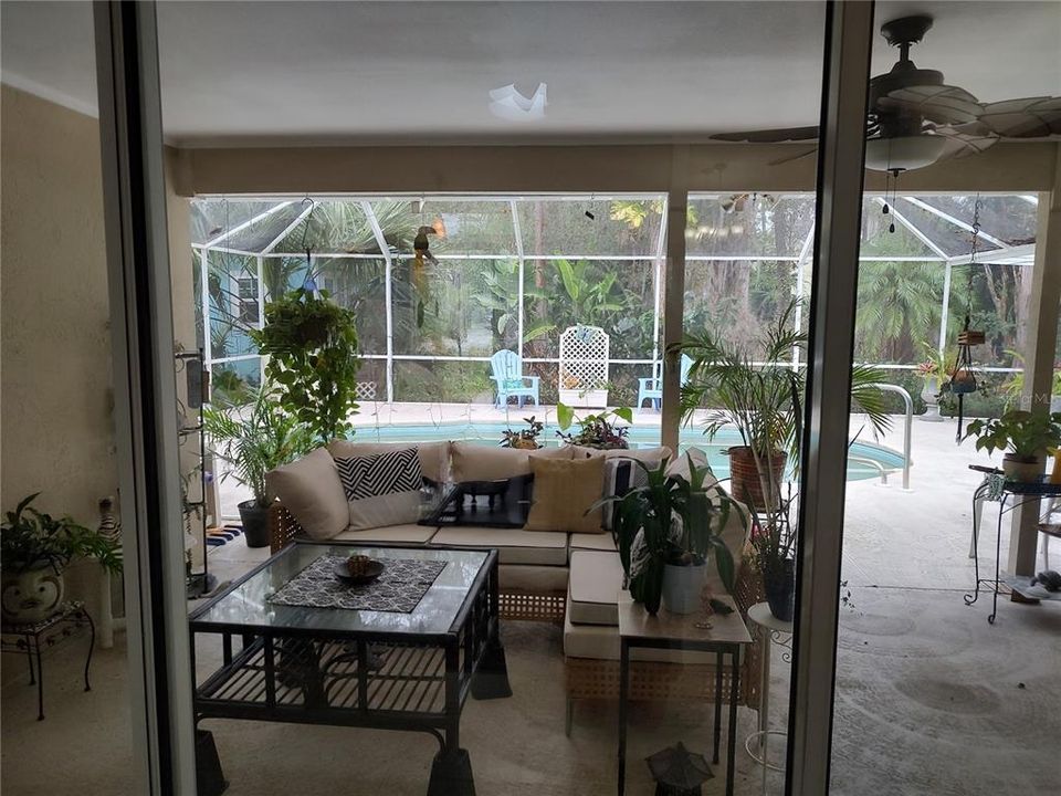 En Venta: $389,900 (4 camas, 2 baños, 1700 Pies cuadrados)