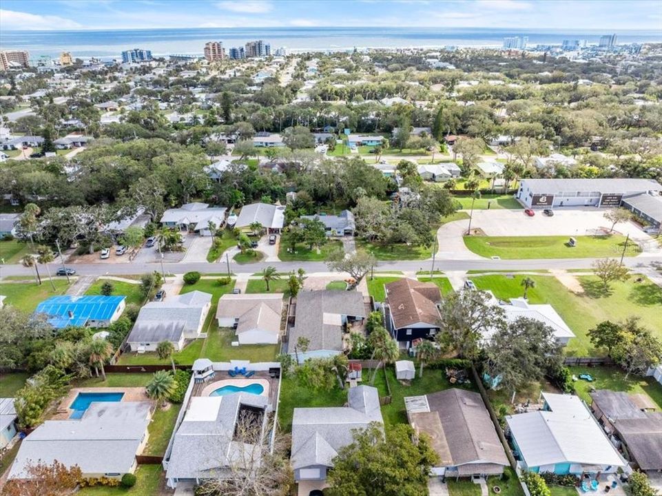 For Sale: $949,000 (2 beds, 2 baths, 1973 Square Feet)