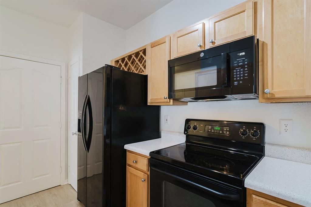 For Rent: $2,760 (2 beds, 2 baths, 1085 Square Feet)