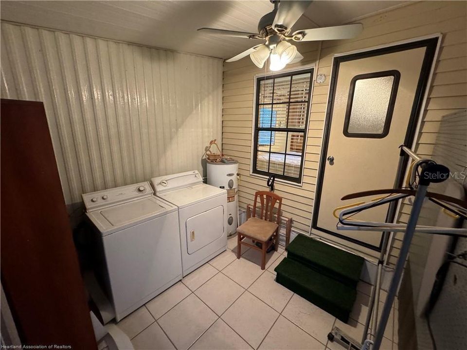 For Sale: $26,975 (1 beds, 1 baths, 700 Square Feet)