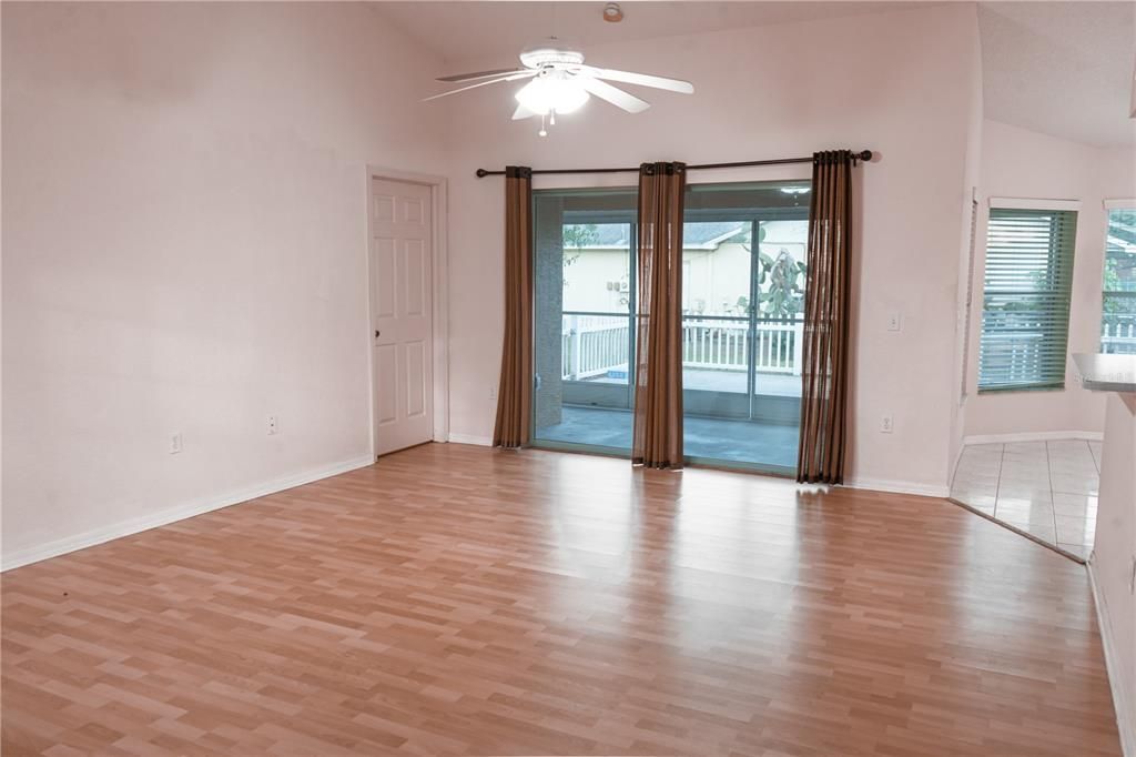 For Sale: $315,000 (3 beds, 2 baths, 1574 Square Feet)