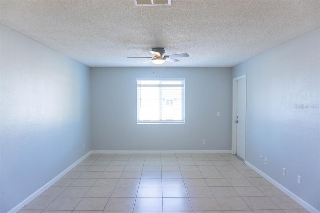 For Sale: $169,900 (2 beds, 2 baths, 918 Square Feet)