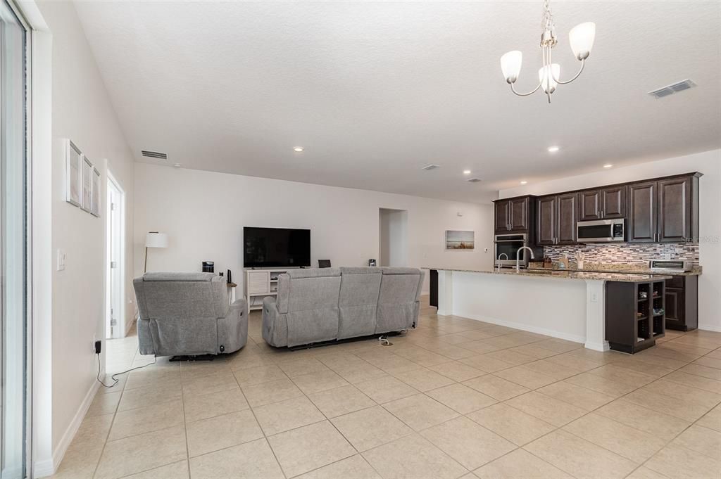 For Sale: $419,900 (3 beds, 2 baths, 2012 Square Feet)