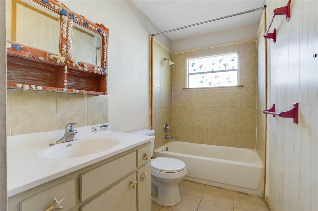 For Sale: $280,000 (3 beds, 1 baths, 1183 Square Feet)