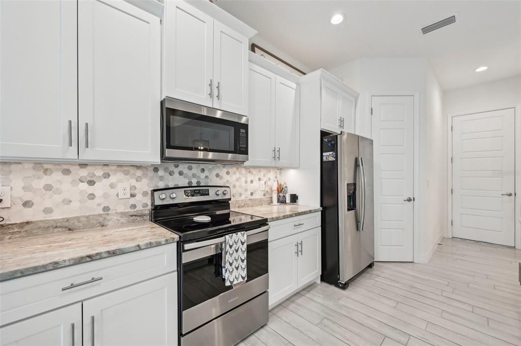 For Sale: $527,000 (3 beds, 2 baths, 1602 Square Feet)