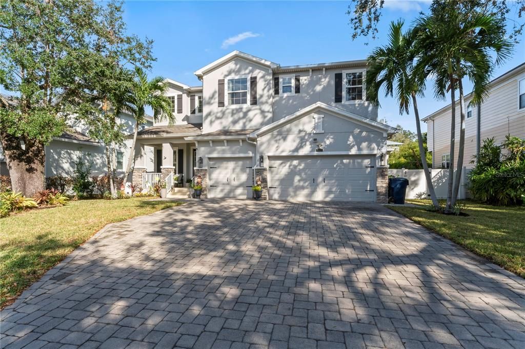 For Sale: $2,299,900 (5 beds, 4 baths, 4240 Square Feet)