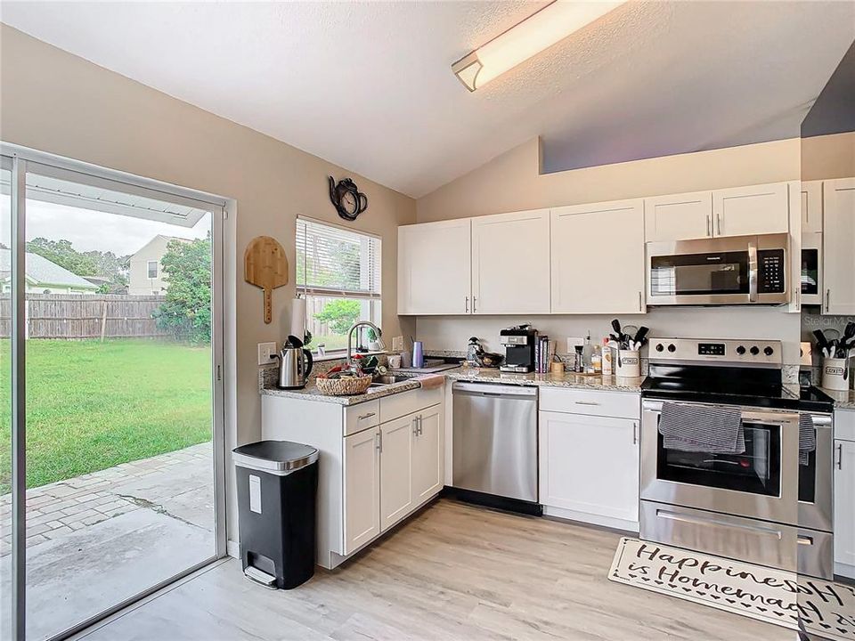 For Sale: $364,700 (3 beds, 2 baths, 1352 Square Feet)