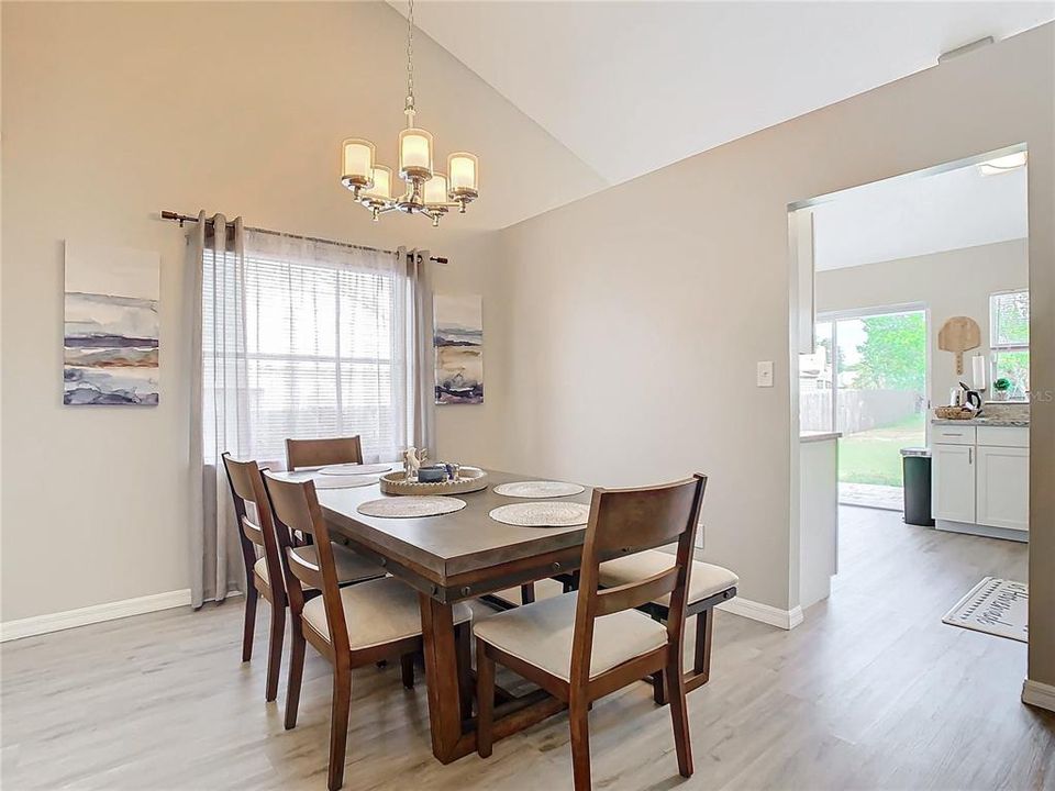 For Sale: $364,700 (3 beds, 2 baths, 1352 Square Feet)