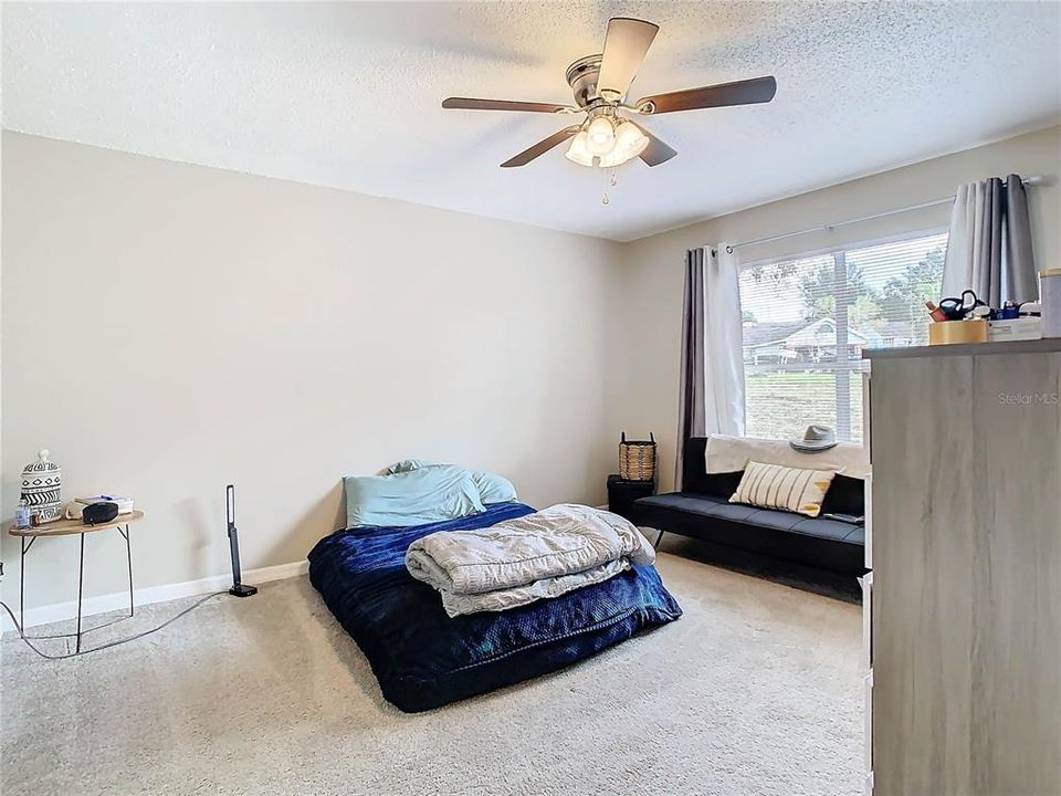 For Sale: $364,700 (3 beds, 2 baths, 1352 Square Feet)