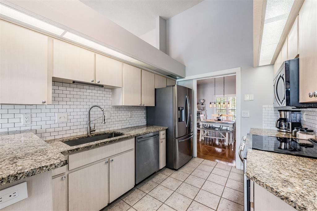 For Sale: $535,000 (3 beds, 2 baths, 1561 Square Feet)