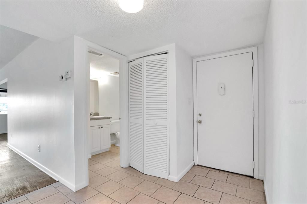 For Sale: $150,000 (2 beds, 2 baths, 1304 Square Feet)