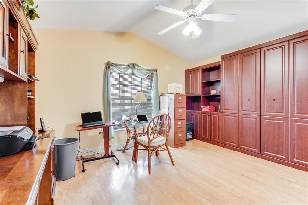 Front Bedroom-Murphy Bed Stays