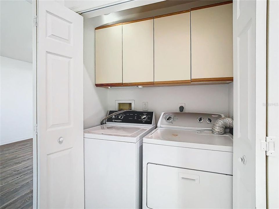 For Sale: $345,000 (3 beds, 2 baths, 1416 Square Feet)