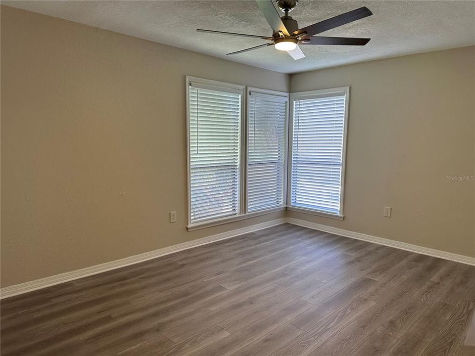 For Rent: $1,950 (2 beds, 2 baths, 1037 Square Feet)