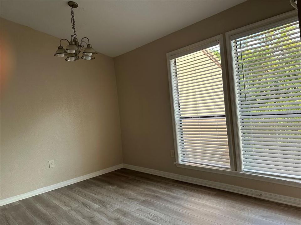 For Rent: $1,950 (2 beds, 2 baths, 1037 Square Feet)