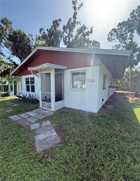 Под контрактом: $165,000 (3 спален, 1 ванн, 1152 Квадратных фут)