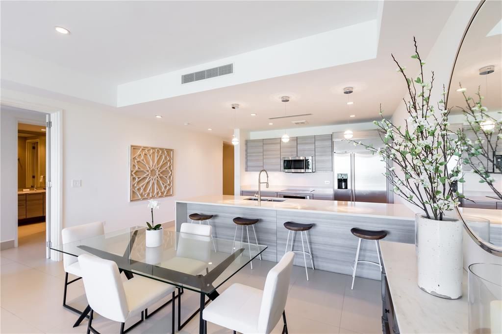 For Rent: $14,000 (2 beds, 2 baths, 1321 Square Feet)