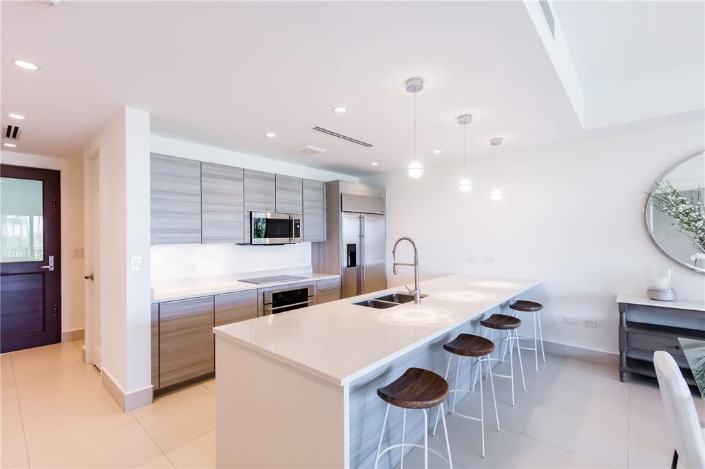 For Rent: $14,000 (2 beds, 2 baths, 1321 Square Feet)