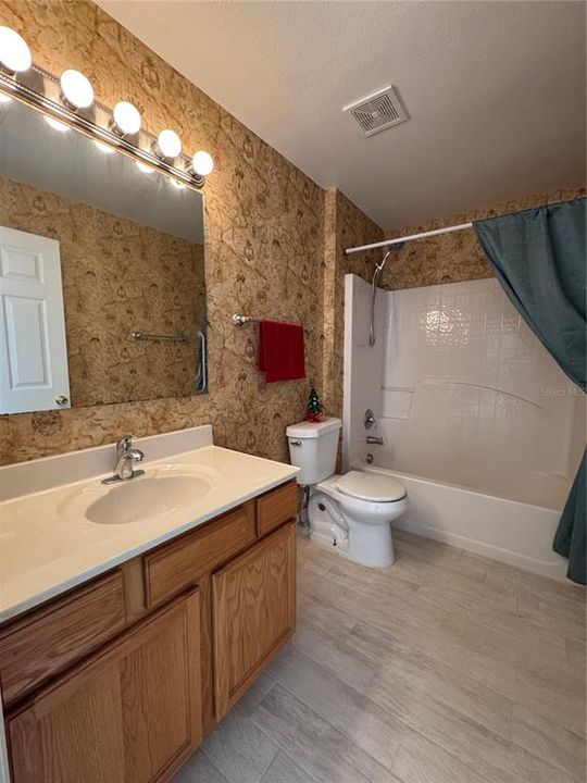 Bathroom 2 - upstairs