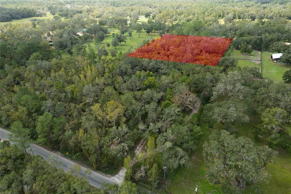 3.3 acres of vacant land. This is adjacent to another lot for sale by the same owner with access to Endsley Rd.