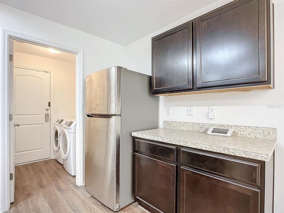 For Sale: $325,000 (3 beds, 2 baths, 1700 Square Feet)