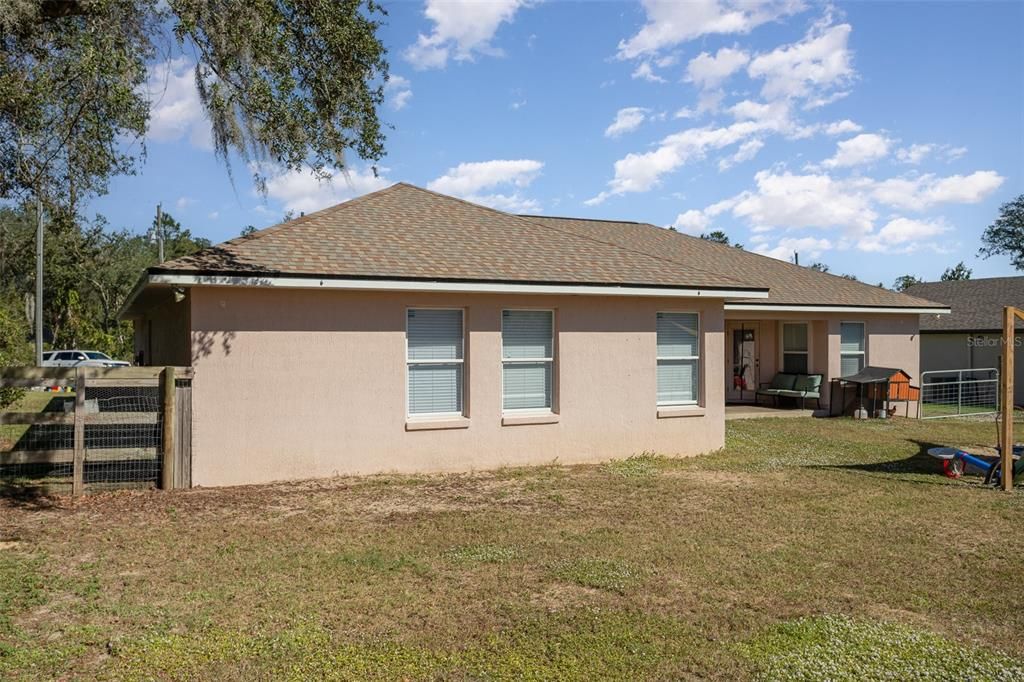 For Sale: $290,000 (3 beds, 2 baths, 1924 Square Feet)