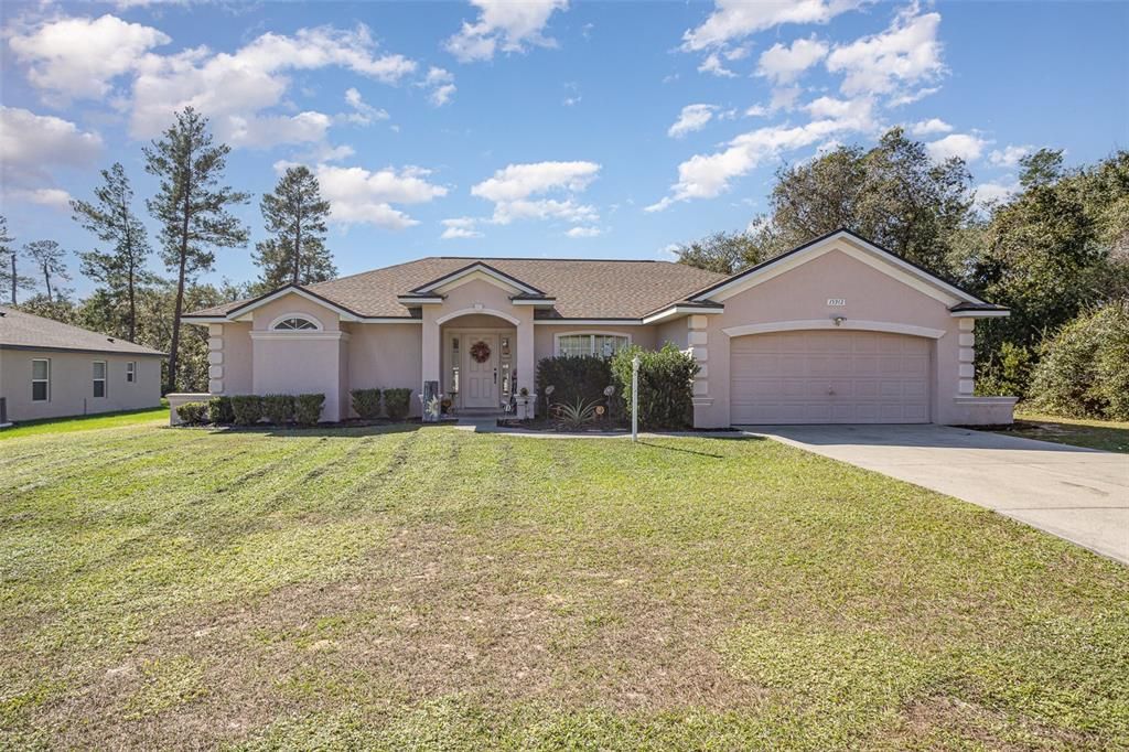 For Sale: $290,000 (3 beds, 2 baths, 1924 Square Feet)