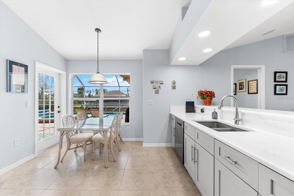 Spacious Kitchen with a Cozy Eat-In Area