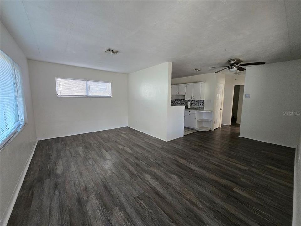 For Rent: $1,650 (2 beds, 1 baths, 786 Square Feet)