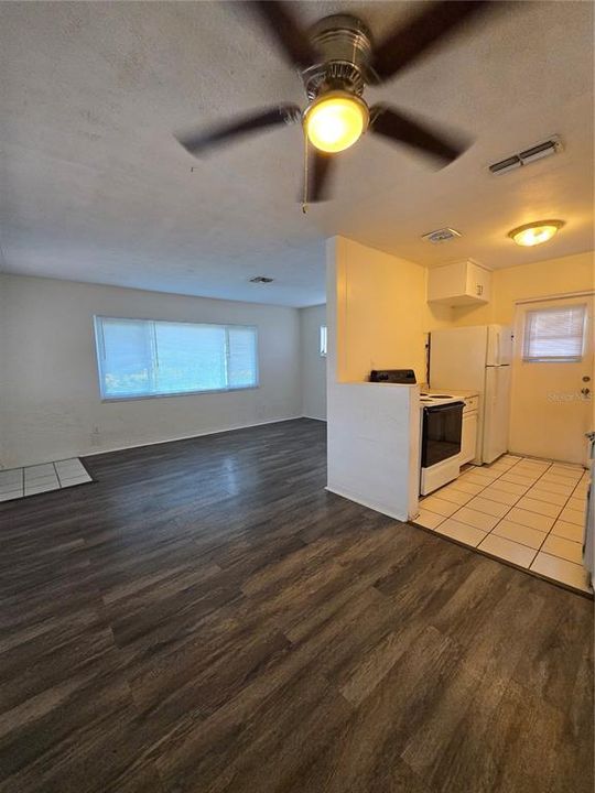 For Rent: $1,650 (2 beds, 1 baths, 786 Square Feet)