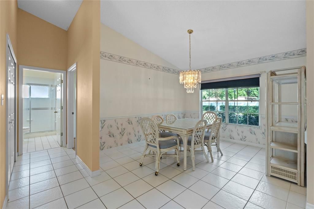 For Sale: $299,900 (2 beds, 2 baths, 1893 Square Feet)