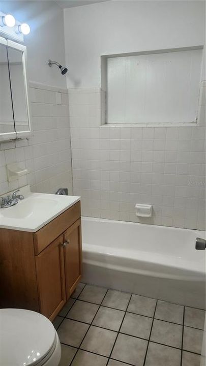 For Rent: $1,600 (3 beds, 1 baths, 1106 Square Feet)