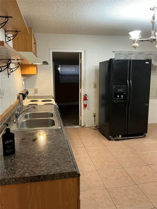 For Sale: $335,000 (2 beds, 1 baths, 1469 Square Feet)