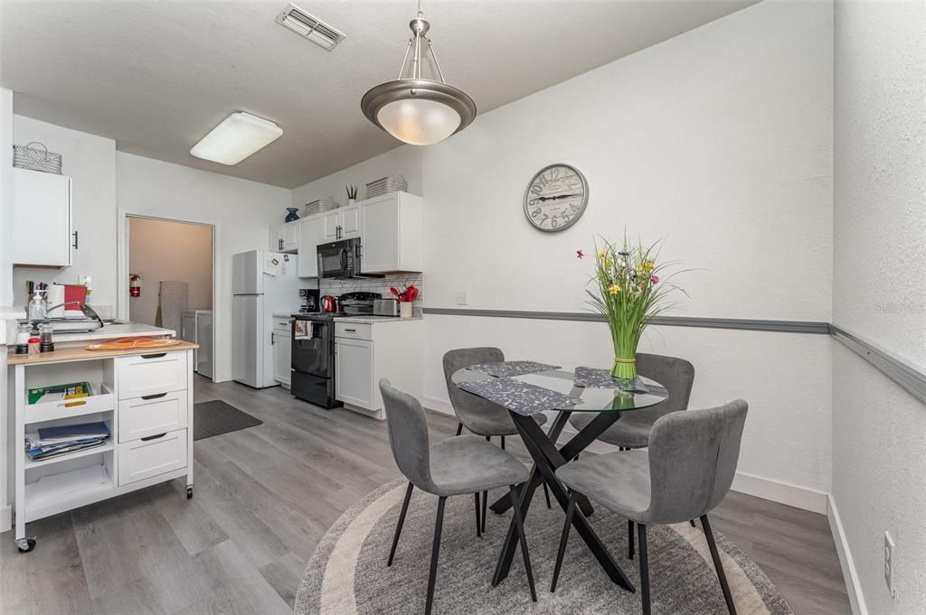 For Sale: $195,000 (2 beds, 2 baths, 1152 Square Feet)